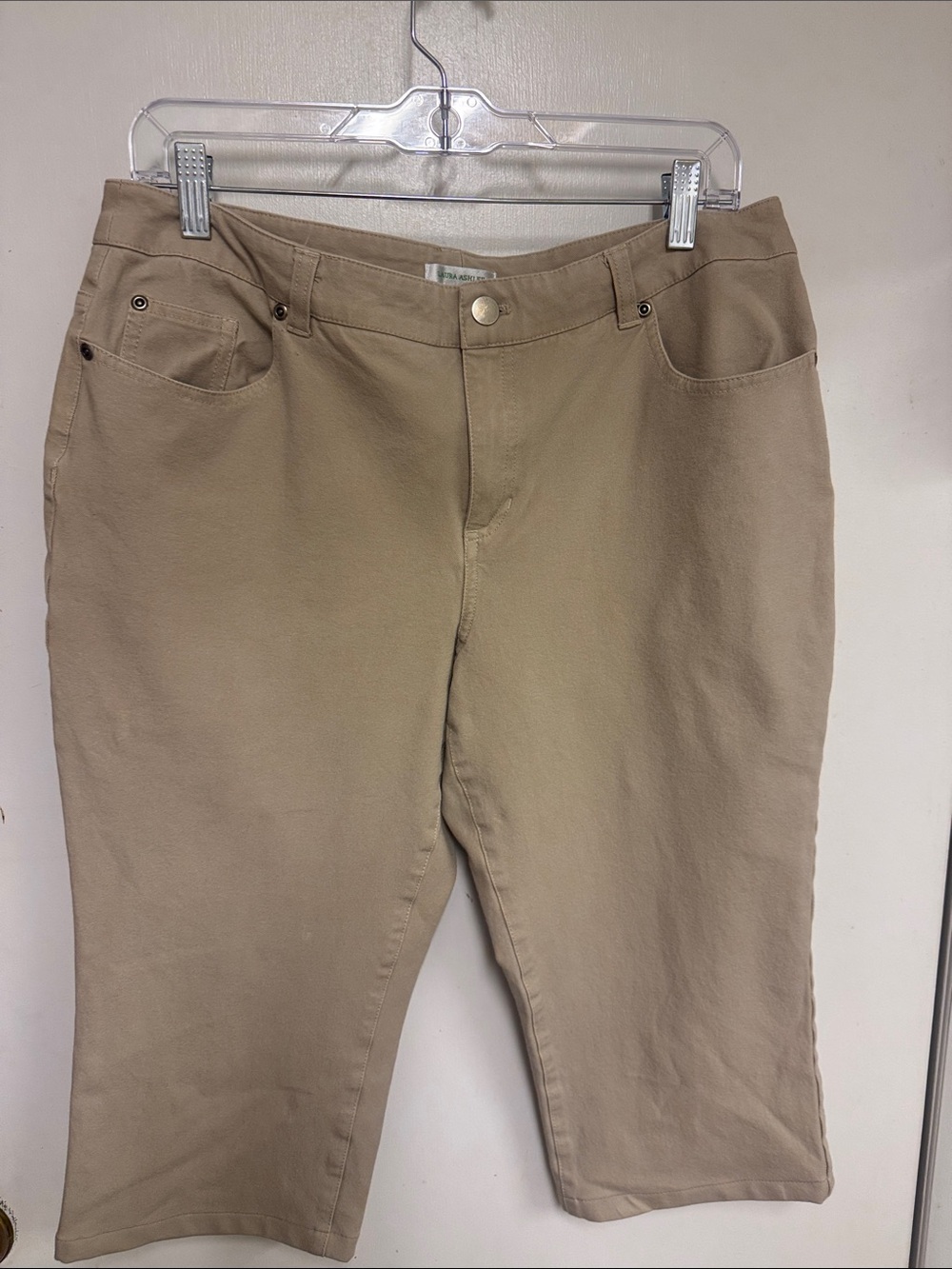 Laura Ashley Tan Cropped Capri Jeans